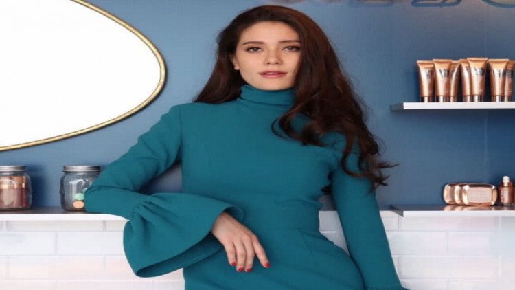 ออร่าจับ! 'มารีญา' ร่วมงานเทศกาลหนังเมืองคานส์ครั้งแรก