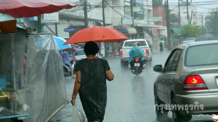 เตือนงดใช้อุปกรณ์อิเล็กทรอนิกส์ช่วงฝนตกหนัก เสี่ยงฟ้าผ่าได้