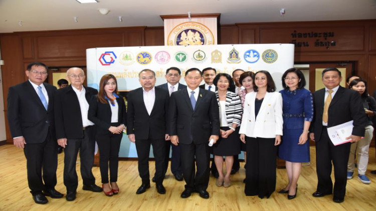 ก.แรงงาน ตั้งเป้าพัฒนาฝีมือสูงวัย 7.7 หมื่นคน