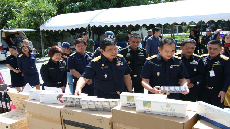 สรรพสามิต เผยจับสินค้าเถื่อนเสียหายกว่า 322 ล.