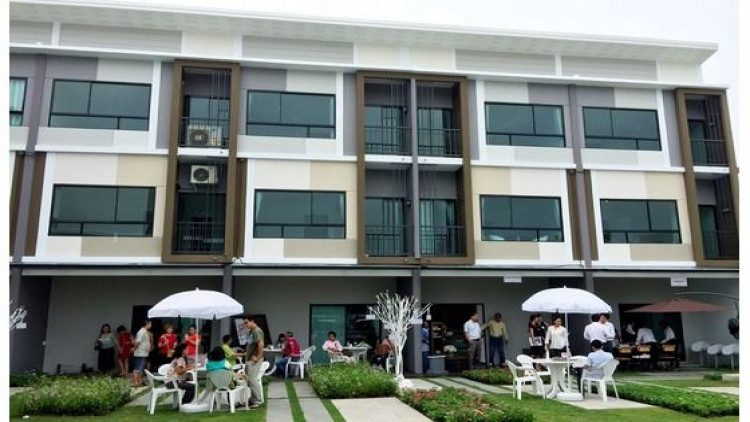 พฤกษาย้ำ10ปีเบอร์หนึ่งแชมป์ทาวน์เฮาส์ รุกตจว.-อีอีซีตลาด6หมื่นล้าน