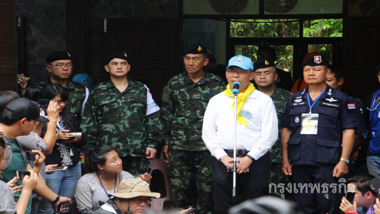 ผู้ว่าฯ เชียงราย แถลงน้ำลดลงทุกโถง หน่วยซีลเดินหน้าต่อเข้าโถง3แล้ว