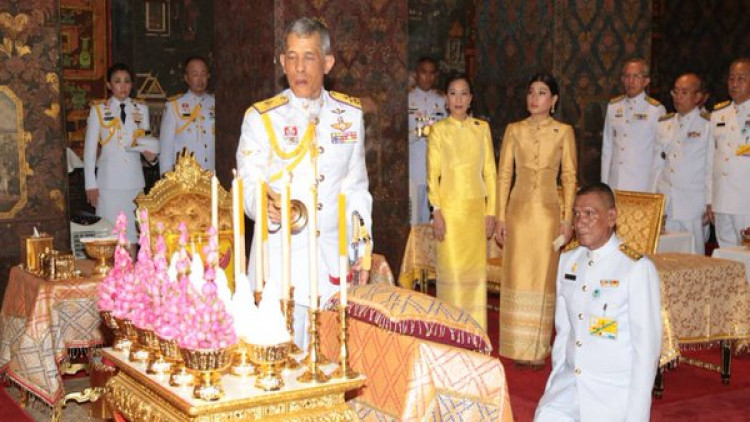ร.10 ทรงบำเพ็ญพระราชกุศลเนื่องในวันเข้าพรรษา