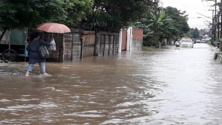 เฝ้าระวัง 24 ชม.! สถานการณ์น้ำท่วมสกลนคร