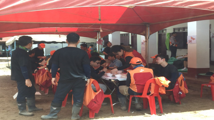 กรมสุขภาพจิต พบชาวลาวที่เมืองสะหนามไช เครียดกว่า 100 คน