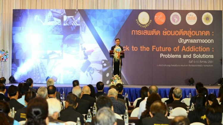 'ติดเกม-โซเชียล-ช้อปปิ้ง' อาการเสพติดต้องบำบัด จับติดคุกไม่หาย!!