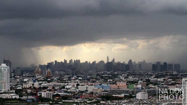 กรมอุตุฯ เตือนฉบับที่ 15 เตือน 30 จังหวัดระวังฝนฟ้าคะนองและลมกระโชกแรง