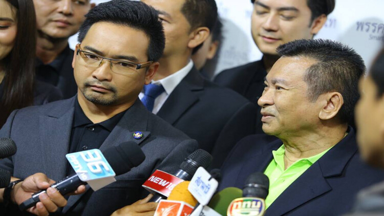 พลังท้องถิ่นไท เตรียมบุกสีลม เปิดตัว-รับสมัครสมาชิกพรรค