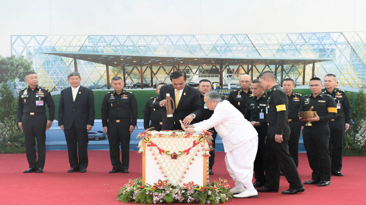 นายกฯวางศิลาฤกษ์สร้าง 'หอประชุมกองทัพบก' แห่งใหม่
