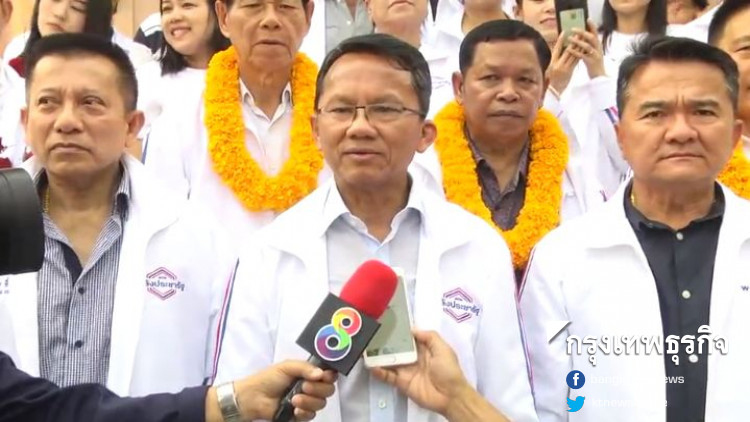 'สมศักดิ์' ควง 'อนุชา' เปิดศูนย์ประสานงานพรรคพลังประชารัฐ นครปฐม
