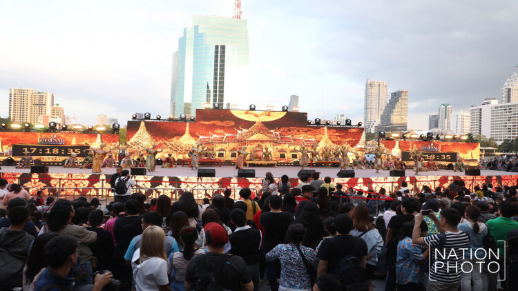นับถอยหลังรับปี 2019 ที่ไอคอนสยาม