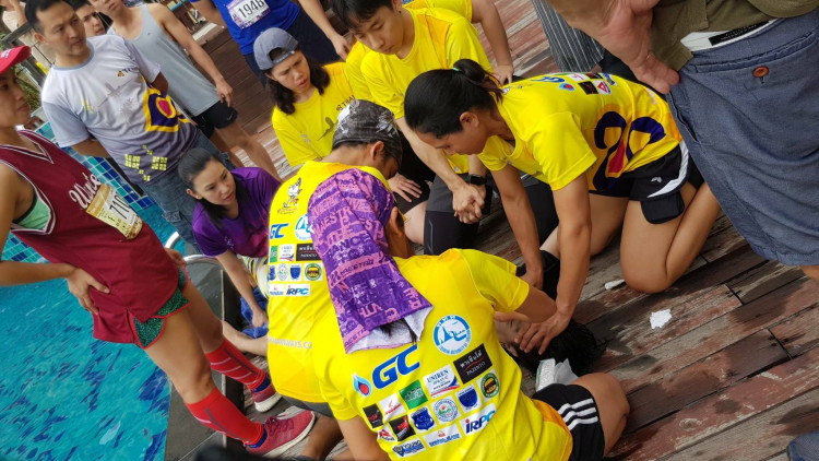 นาทีชีวิต! ลูกเรือ 'การบินไทย' ยื้อชีวิตคนจากความตาย