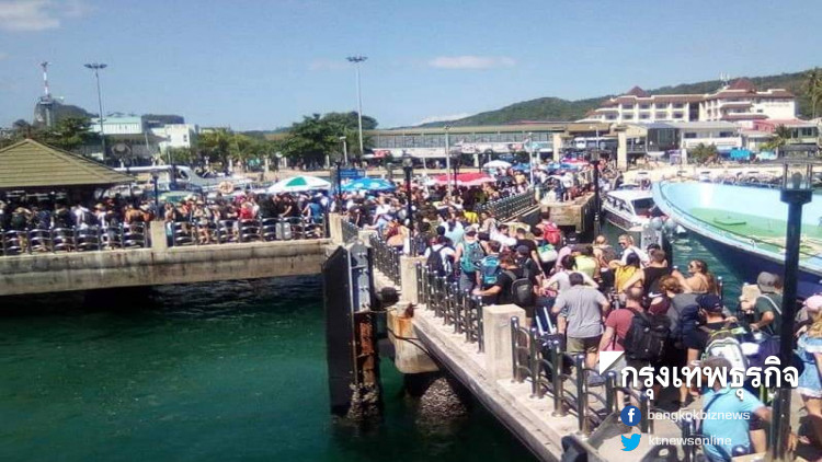 นทท.แห่ลงกลับเกาะพีพีวันละกว่า 4 พันคน หลังพายุปาบึกสงบ