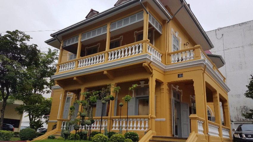 หอมกลิ่นกาแฟที่บ้านอาจารย์ฝรั่ง