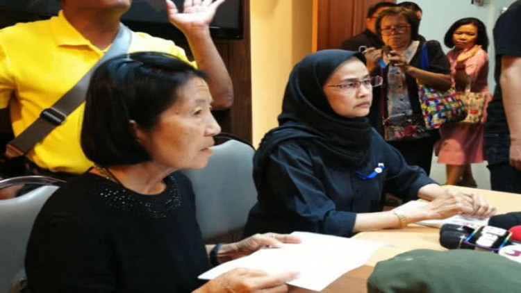 จุดธูปร้องกสม.ช่วยตามศพ 'สุรชัย แซ่ด่าน'