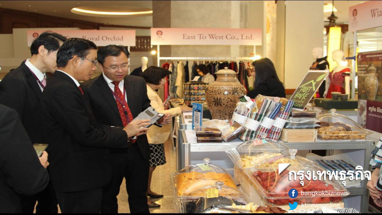 'ธนชาต' ผนึกแบงก์ใหญ่สุดลาว ชำระเงินผ่านคิวอาร์โค้ด