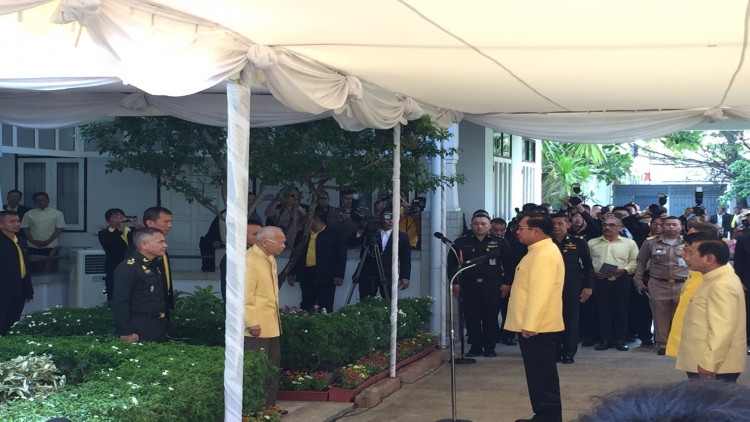 'ป๋าเปรม' รับห่วงบ้านเมือง ขอยืนข้างประเทศ 