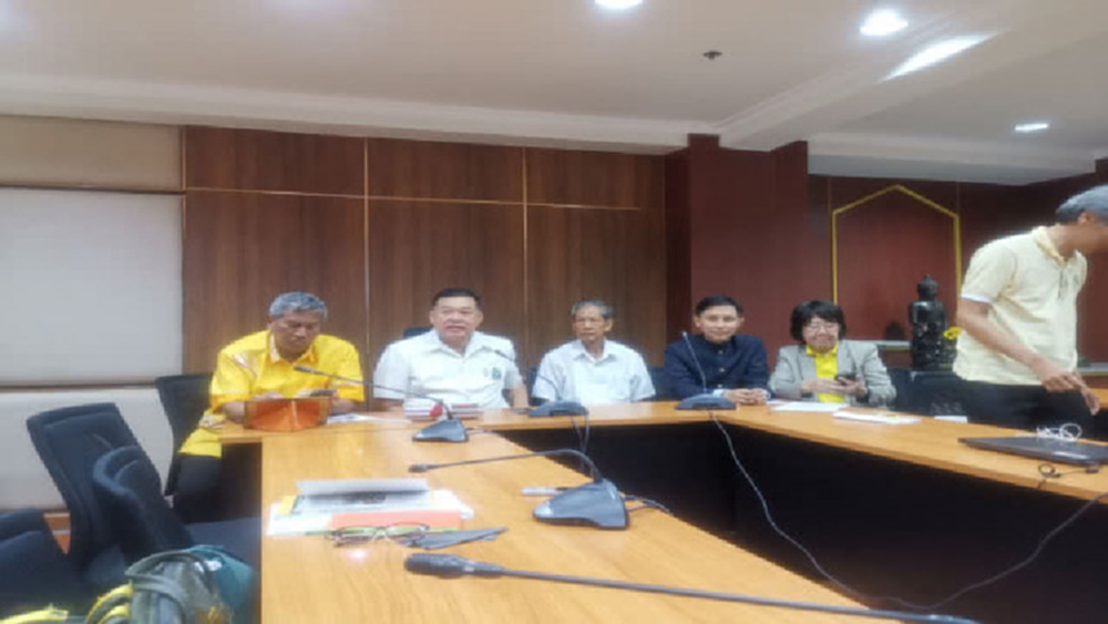 กรมแพทย์แผนไทยฯ เตรียมรับรองหมอพื้นบ้าน 'อ.เดชา' 