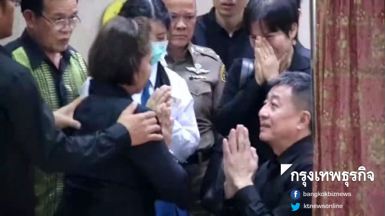 เสี่ยเบนซ์เมาแล้วขับ กราบเท้าญาติเหยื่อ ขอบวชหน้าไฟ