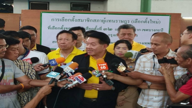 เลือกตั้งใหม่ เขตบางกะปิ หน่วย32 คนใช้สิทธิบางตา