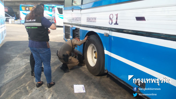 รถทัวร์ทับผู้โดยสารชาวลาวดับ คาสถานีขนส่งสายใต้ใหม่