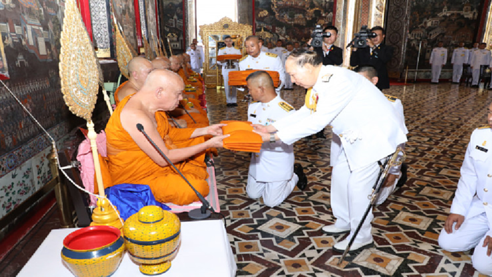 ผู้แทนพระองค์ ประกอบพิธีจารึกพระสุพรรณบัฏฯ