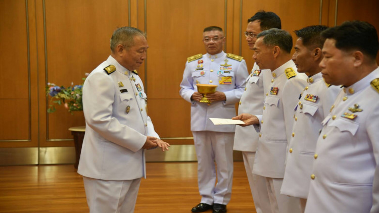 สมเด็จพระเจ้าอยู่หัว พระราชทานความช่วยเหลือแก่ราษฎร จ.นครนายก-มหาสารคาม