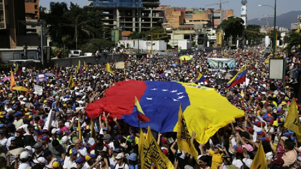 ‘มาดูโร’ เรียกร้องทั่วโลกเลิกหนุน ‘กุยโด’