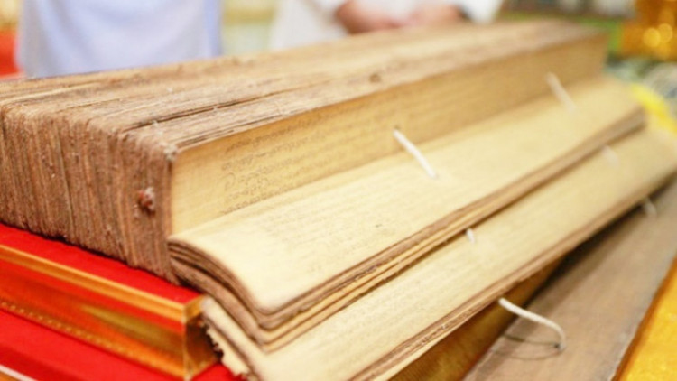 อัญเชิญพระไตรปิฎก อายุ 2,100 ปี ให้ปชช.สักการะบูชา