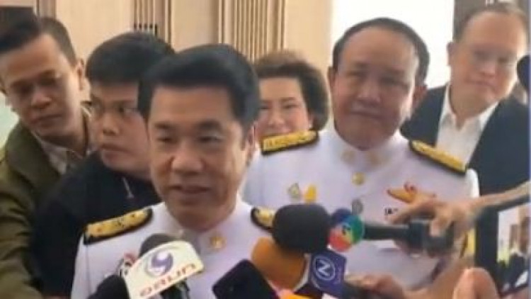 'พปชร.' รวมตัวร่วมรัฐพิธีเปิดประชุมรัฐสภา แต่ยังไม่ตอบเรื่องตั้งรัฐบาล