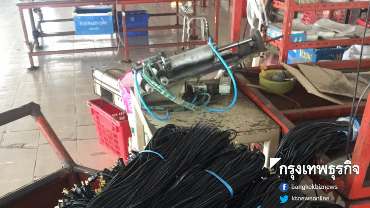 สมอ. ทลายโรงงานผลิตปลั๊กพ่วง พบสินค้าไม่มี มอก. ยึดอายัด มูลค่ากว่า 17 ล้าน