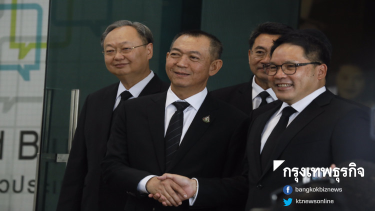 'ปชป.-พปชร.' ประสานเสียงรับคุยกันดี เห็นพ้องแก้ รธน. ยังไม่ชัดร่วมตั้งรัฐบาล