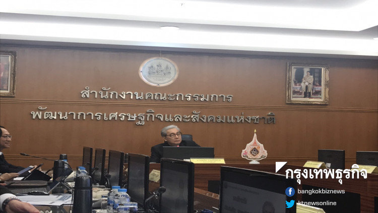 'สมคิด' สั่งสศช.ตั้งทีมถก 'สทอ.–หอการค้า' ดันขีดความสามารถแข่งขันภาคธุรกิจ