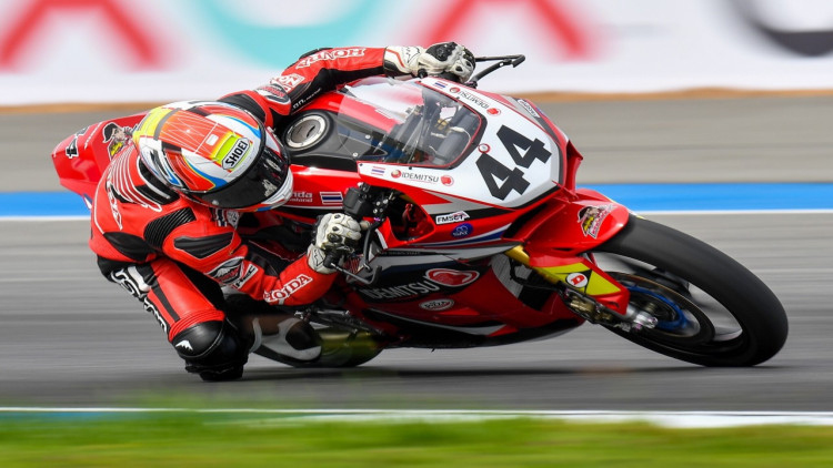 "มุกข์ลดา"นำฝูงซ้อมวันแรกเอเชีย โรด เรซซิ่ง ที่บ้านเกิด