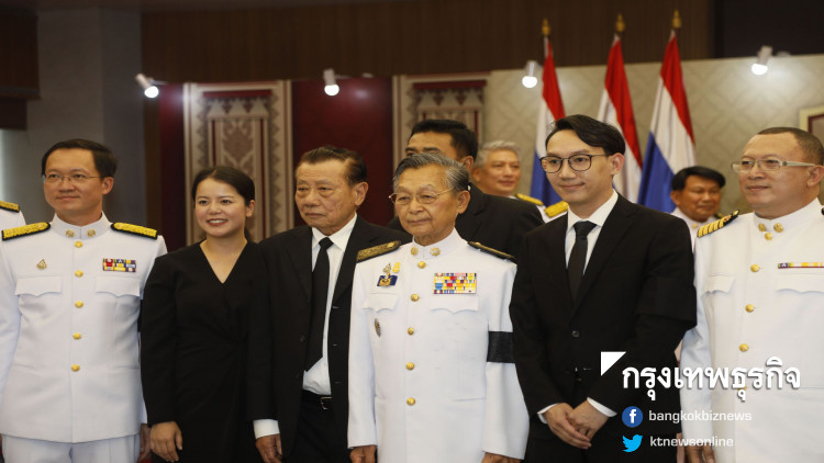 คนแห่ยินดี 'ชวน หลีกภัย' รับตำแหน่งประธานสภาฯ 