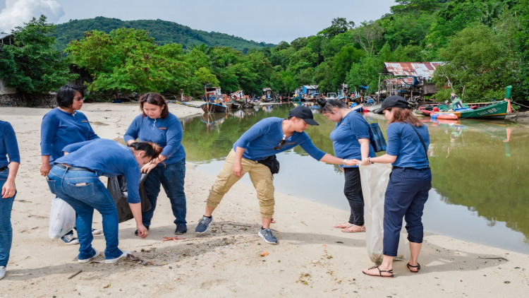 ร้อยดวงใจกั้นขยะสู่ทะเล ของภาคประชาชน เอกชน และส่วนท้องถิ่น