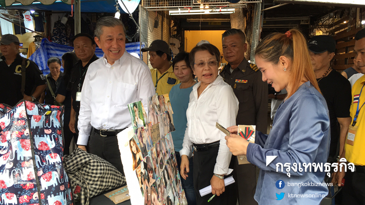 กทม.ตั้งแผงชั่วคราว ช่วยผู้ค้าจตุจักรหลังไฟไหม้