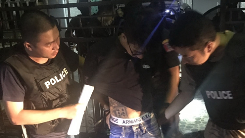 บุกรวบ 'ตั้ม รูปหล่อ' คดีปล้นรถขนเงิน8ล้าน หนีนาน 4 ปี