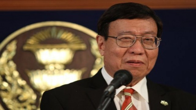 'พรเพชร' บอก 'ชวน' ทำตามขั้นตอน รธน. ส่งคำร้องปมคุณสมบัติ 'บิ๊กตู่'