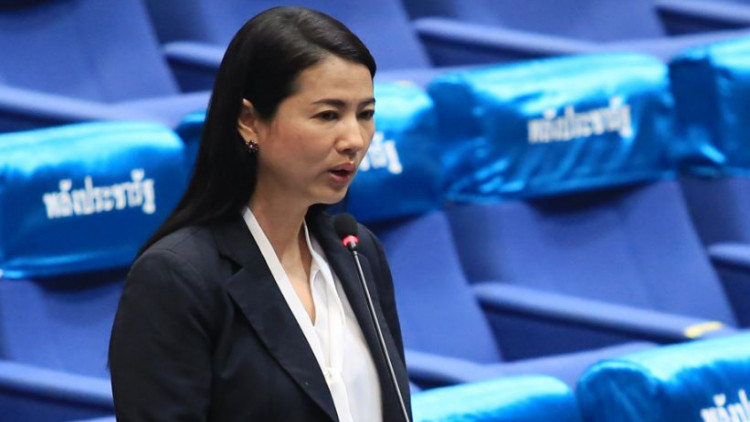 'ปารีณา' ไม่ขัด ส.ส.ใส่ผ้าไทย ต้องรู้จักกาลเทศะ รัฐสภาไม่ใช่ที่มาหมุนตัวเล่น