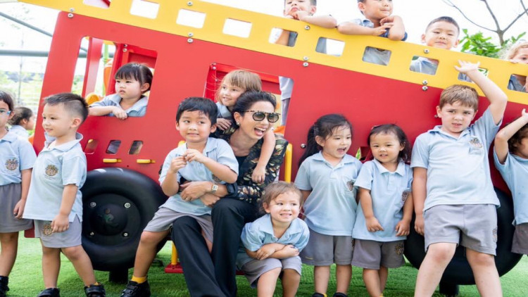 'ทยา ทีปสุวรรณ' โพสต์สามีนั่งรมว. ภรรยาตกงาน