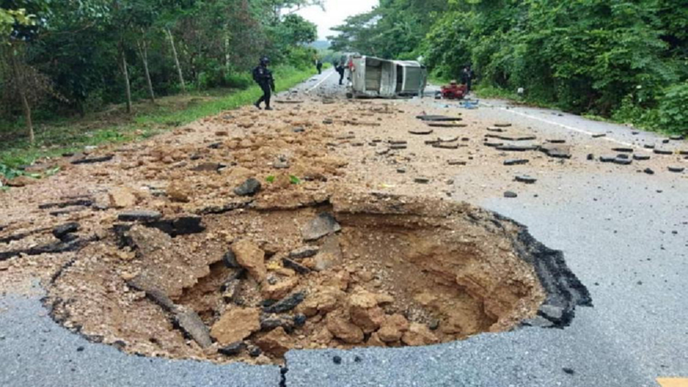 คนร้ายกด 'บึ้ม' ทหารพรานบันนังสตา ขณะเดินทางไปปฎิบัติหน้าที่ เจ็บ 4 นาย