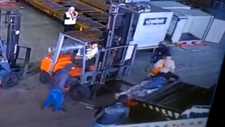 นาที โจรปล้นทองคำกลาง‘สนามบินบราซิล’