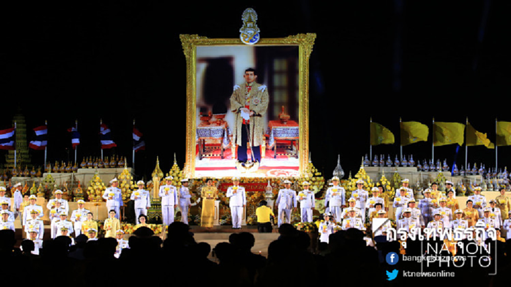 นายกฯ นำจุดเทียนชัยถวายพระพร ในหลวง