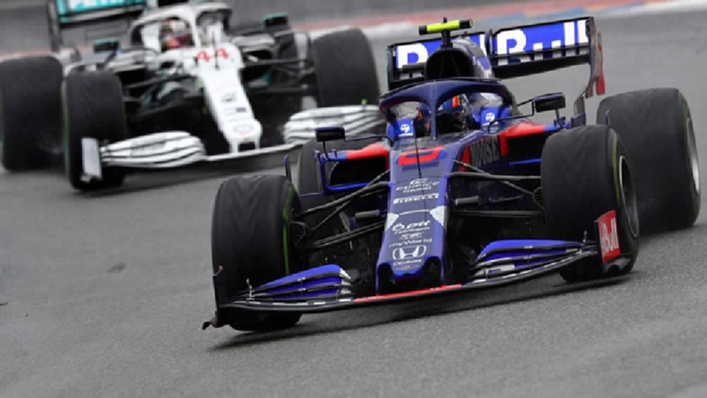 'พีทีที ลูบริแคนท์ส' ชวนคนไทยส่งใจเชียร์ 'อเล็กซ์ อัลบอน'