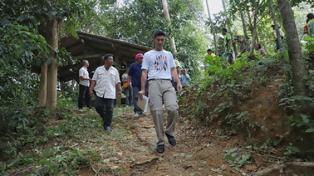 'ธนาธร' ลั่น10นายกฯก็แก้ปัญหาชาวบ้านไม่ได้ เพราะระบบราชการรวมศูนย์