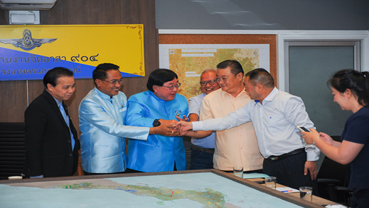 เกษตรกรเตรียมเฮ! 'ประภัตร' จับมือจีน ลุยส่งออกโคเนื้อ