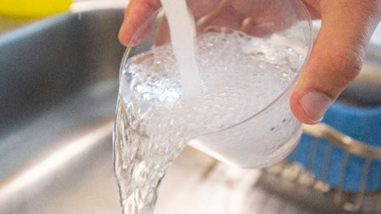 อนามัยโลกชี้ ‘ไมโครพลาสติก’ ในน้ำดื่มยังไม่อันตราย