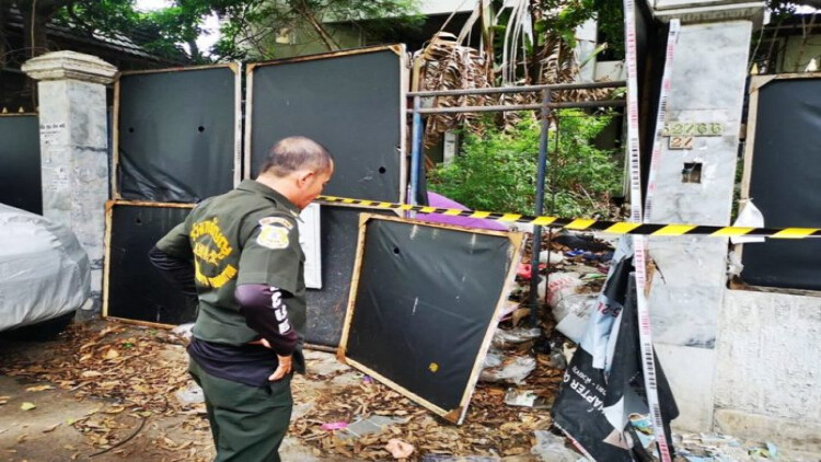 ผงะ! พบโครงกระดูกคน โผล่บ้านร้างย่านลาดพร้าว