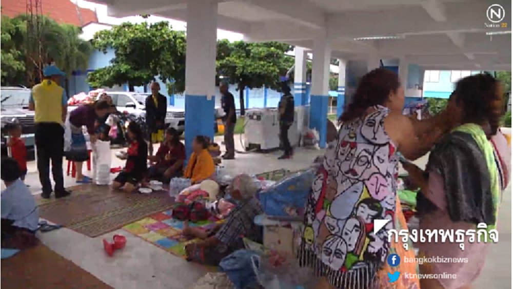 ผู้ประสบภัยน้ำท่วมบ้านไผ่ ขาดแคลนเครื่องนุ่งห่มกันหนาว